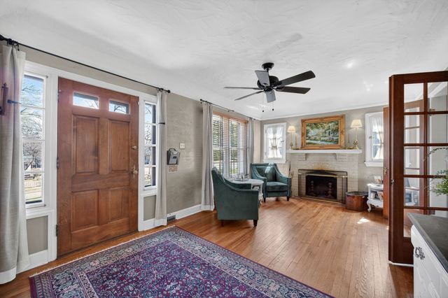 1530 41st Street, Des Moines, IA 50311