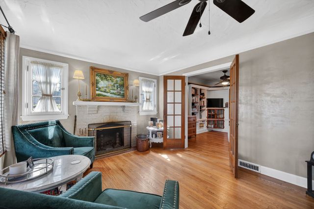 1530 41st Street, Des Moines, IA 50311