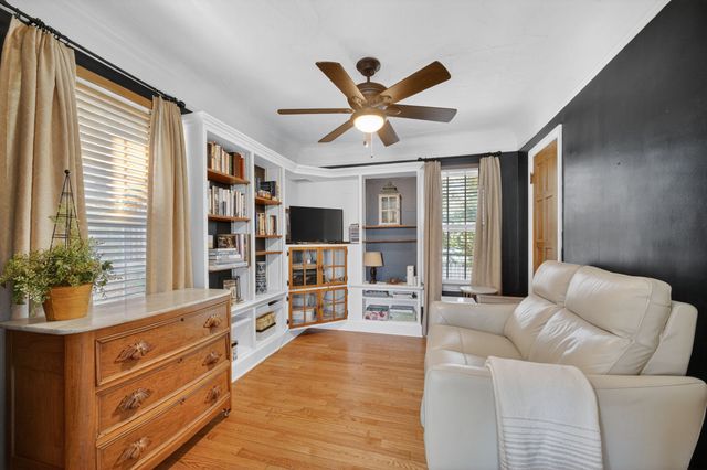 1530 41st Street, Des Moines, IA 50311