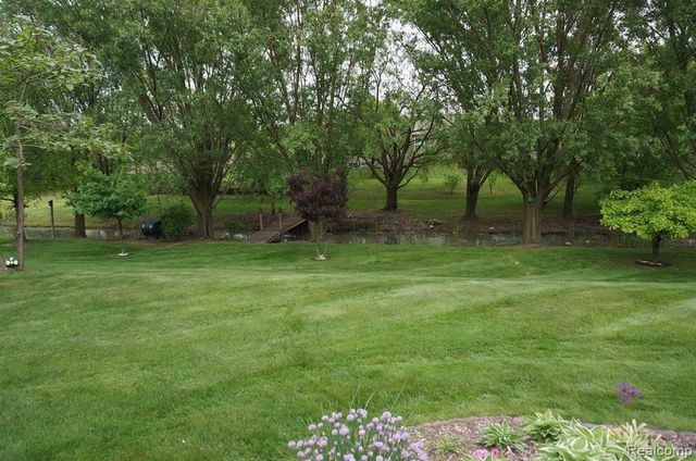 49954 Willowood Drive, Macomb, MI 48044