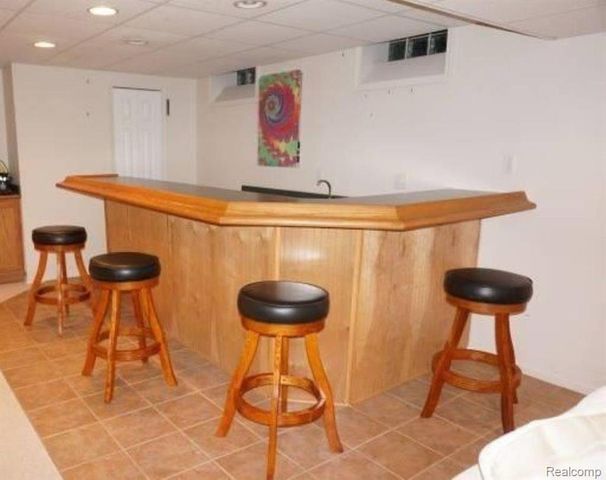 49954 Willowood Drive, Macomb, MI 48044