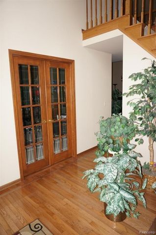 49954 Willowood Drive, Macomb, MI 48044