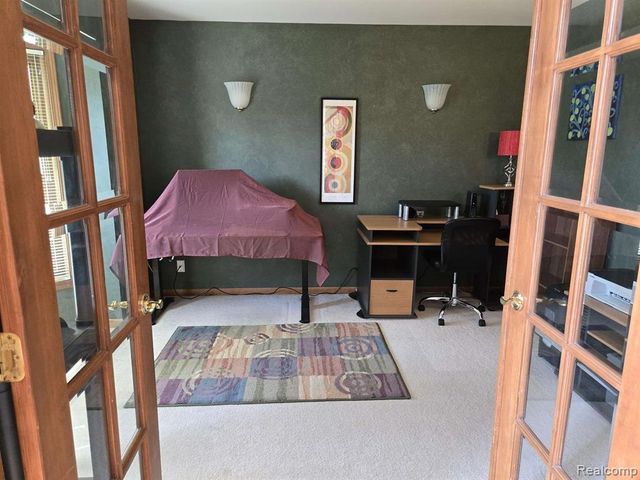 49954 Willowood Drive, Macomb, MI 48044