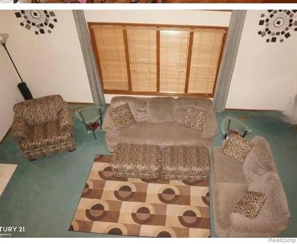 49954 Willowood Drive, Macomb, MI 48044