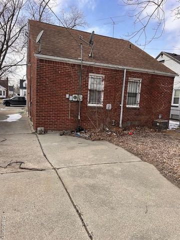 19520 Strasburg Street, Detroit, MI 48205