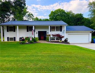 1795 Nichols Road, Akron, OH 44312