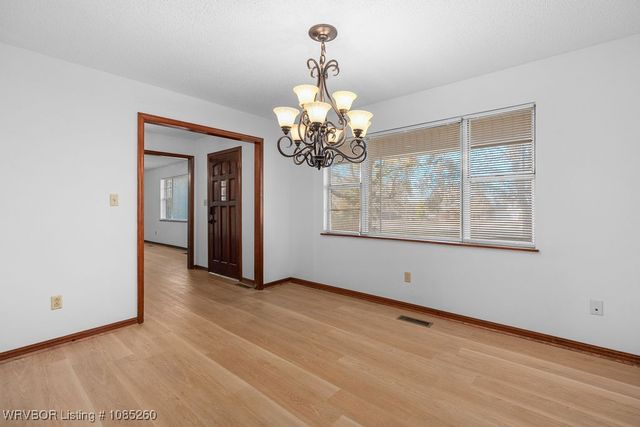 1411 Nixon Road, Lavaca, AR 72941