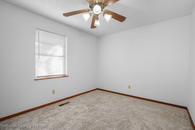 1411 Nixon Road, Lavaca, AR 72941