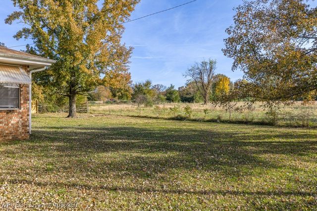1411 Nixon Road, Lavaca, AR 72941