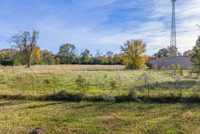 1411 Nixon Road, Lavaca, AR 72941