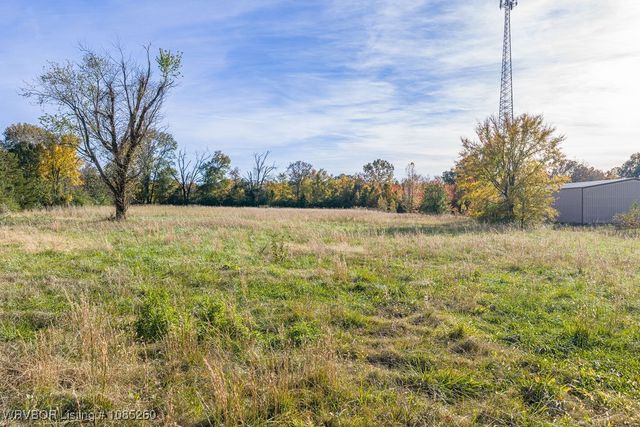 1411 Nixon Road, Lavaca, AR 72941