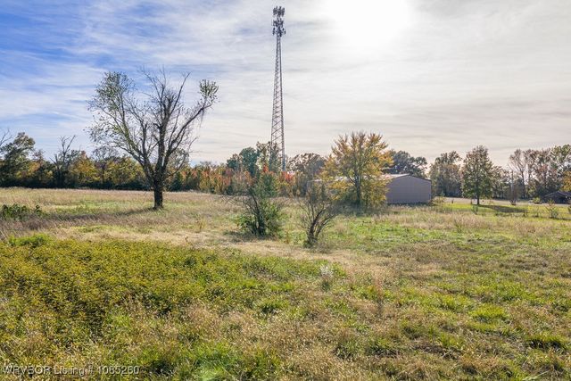 1411 Nixon Road, Lavaca, AR 72941