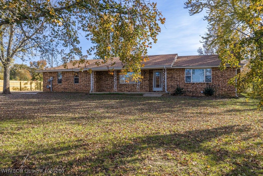 1411 Nixon Road, Lavaca, AR 72941