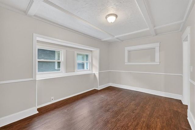 800 Bales Court, Kansas City, MO 64124