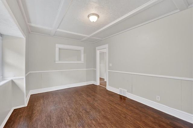 800 Bales Court, Kansas City, MO 64124