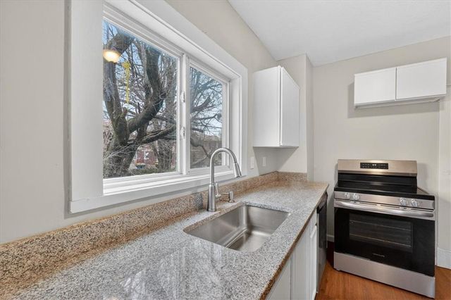 800 Bales Court, Kansas City, MO 64124