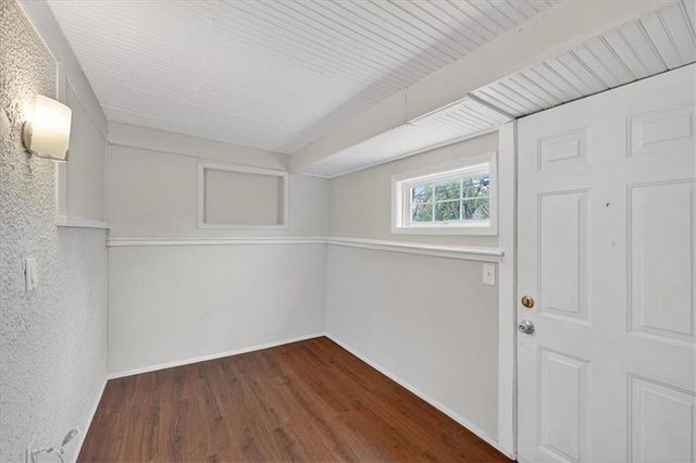 800 Bales Court, Kansas City, MO 64124