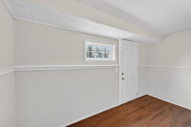 800 Bales Court, Kansas City, MO 64124