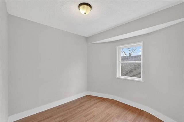 800 Bales Court, Kansas City, MO 64124