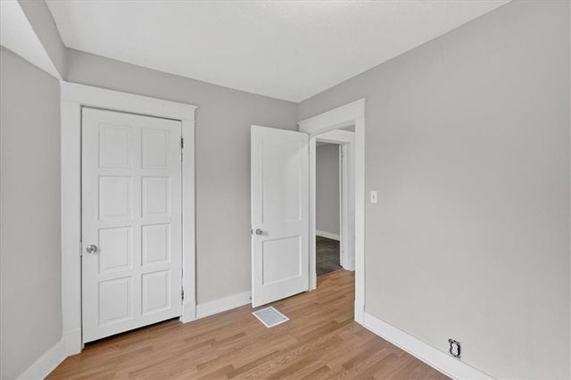 800 Bales Court, Kansas City, MO 64124