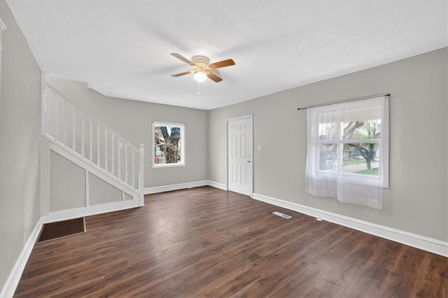 800 Bales Court, Kansas City, MO 64124