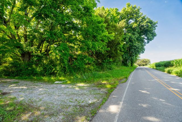 15 Highland Road, Orlinda, TN 37141