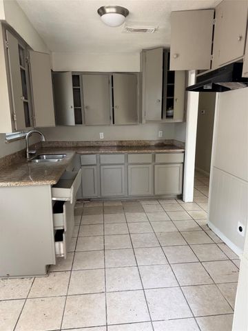 1209 Glenn Avenue, Pasadena, TX 77506