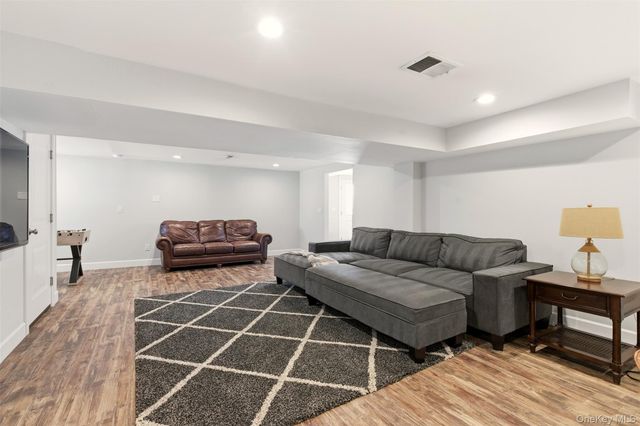 1 Beach Hill Drive, Northport, NY 11768