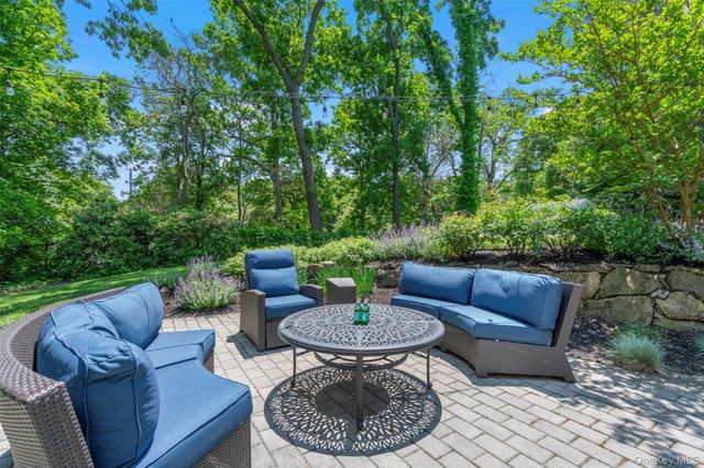 1 Beach Hill Drive, Northport, NY 11768