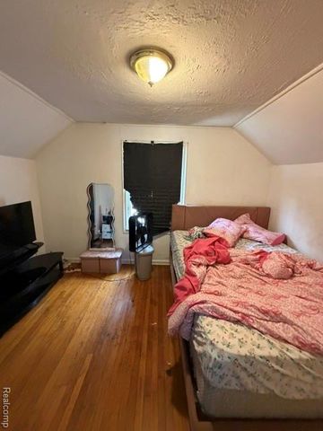 9230 Minock Street, Detroit, MI 48228