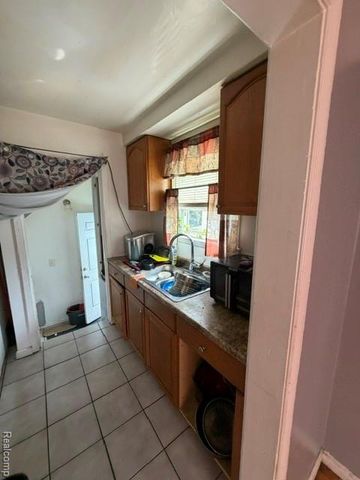 9230 Minock Street, Detroit, MI 48228
