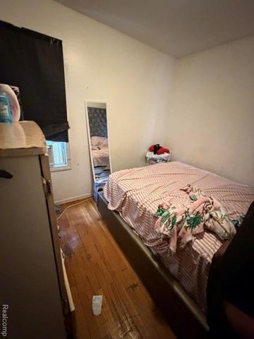 9230 Minock Street, Detroit, MI 48228