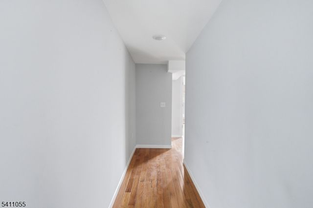 13 Cottage St, Bayonne City, NJ 07002