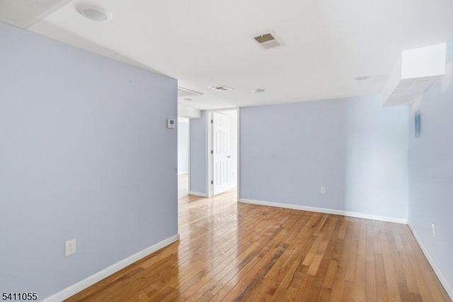 13 Cottage St, Bayonne City, NJ 07002