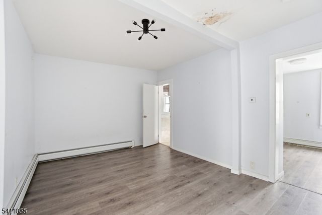 13 Cottage St, Bayonne City, NJ 07002