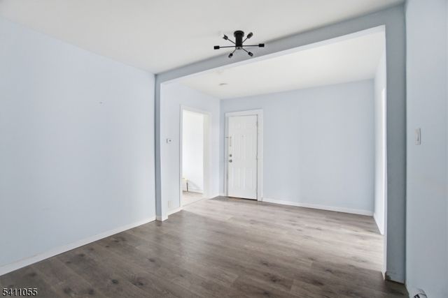13 Cottage St, Bayonne City, NJ 07002