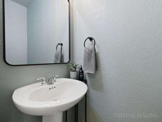 141 High Plains PASS, Liberty Hill, TX 78642