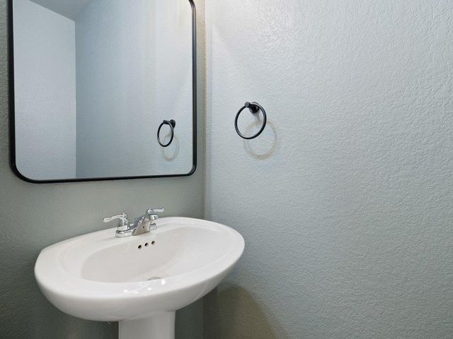 141 High Plains PASS, Liberty Hill, TX 78642