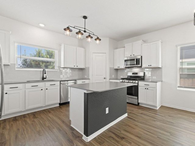 141 High Plains PASS, Liberty Hill, TX 78642