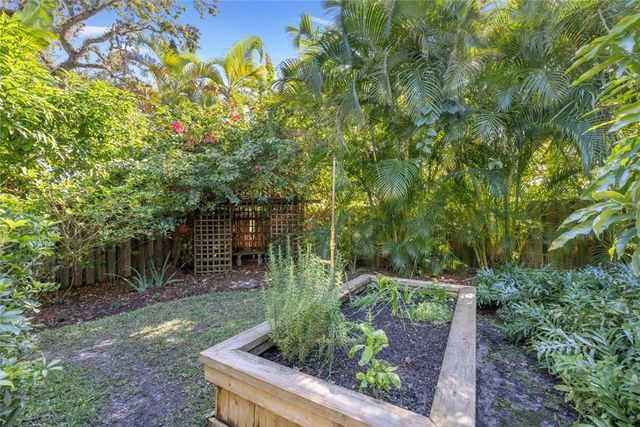 406 Eugenia Road, Vero Beach, FL 32963