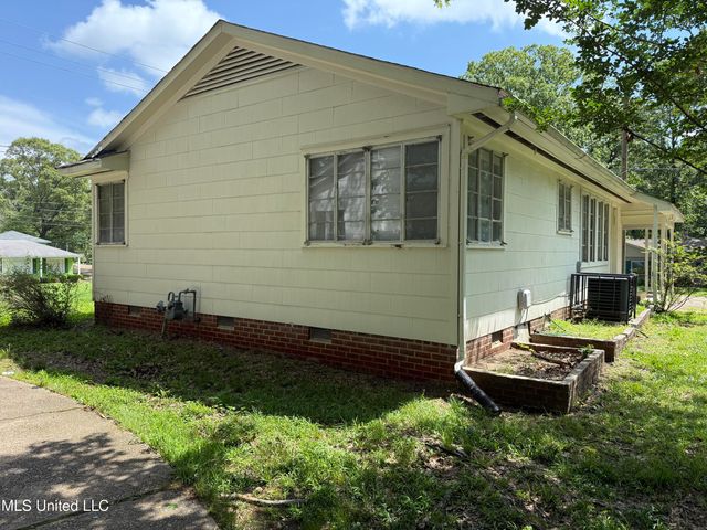 361 E Northside Drive, Jackson, MS 39206