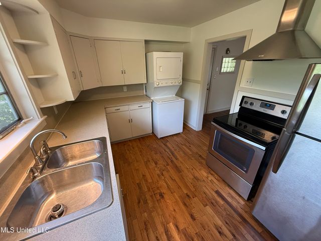 361 E Northside Drive, Jackson, MS 39206
