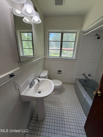 361 E Northside Drive, Jackson, MS 39206