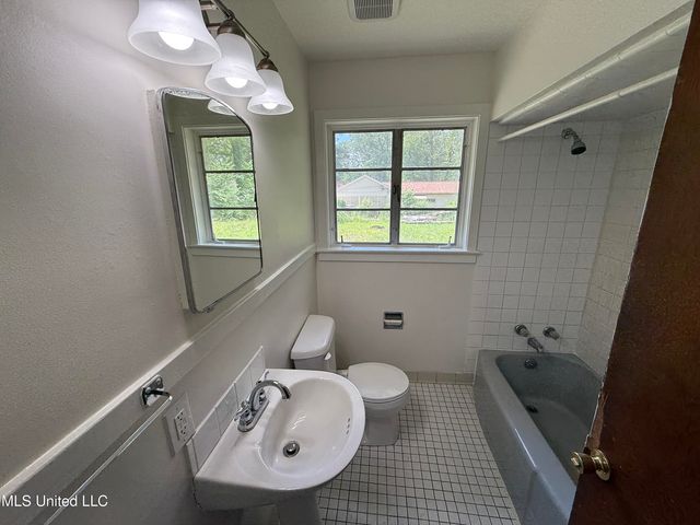 361 E Northside Drive, Jackson, MS 39206