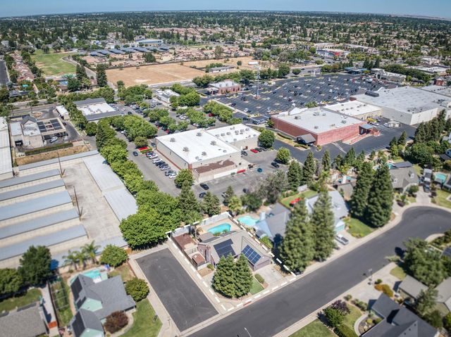 1012 N Adler Avenue, Clovis, CA 93611