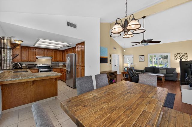 1012 N Adler Avenue, Clovis, CA 93611