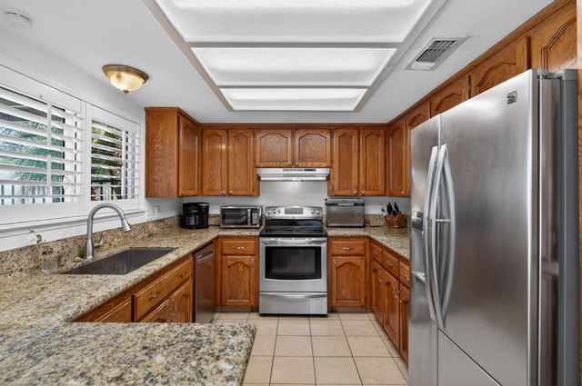 1012 N Adler Avenue, Clovis, CA 93611
