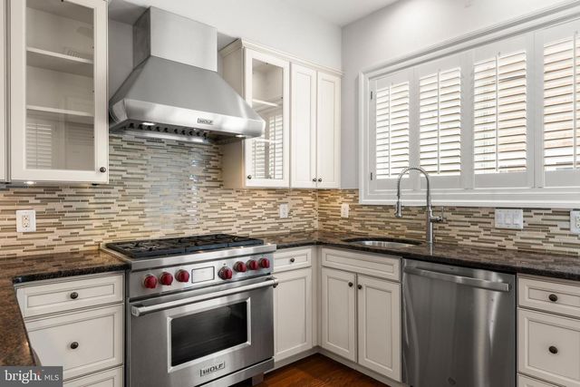 751 S MARVINE ST, Philadelphia, PA 19147
