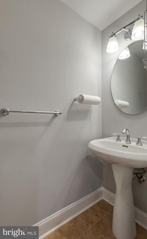 751 S MARVINE ST, Philadelphia, PA 19147