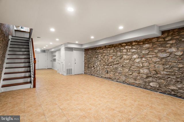 751 S MARVINE ST, Philadelphia, PA 19147